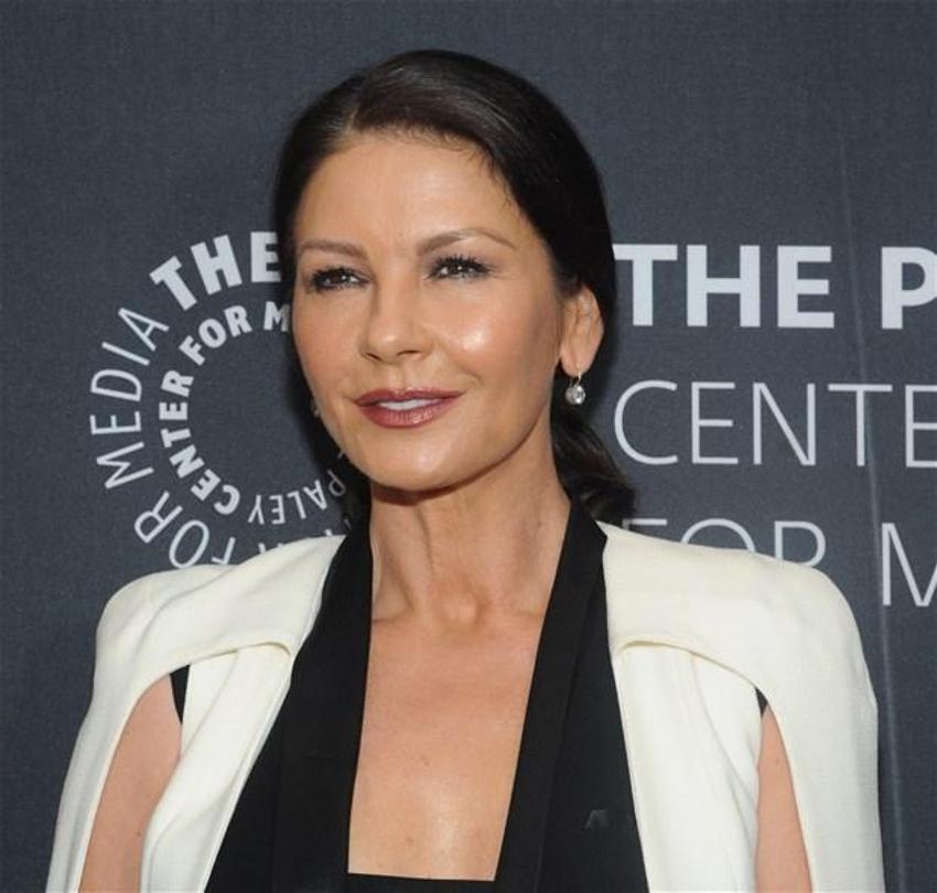 Catherine Zeta Jones: En büyük hayalim tatlı yemek