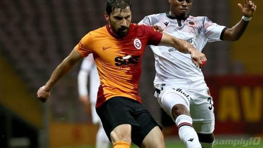 Bu 4.sağ bek transferi! Fatih Terim İsmail Çokçalış ile masaya oturdu