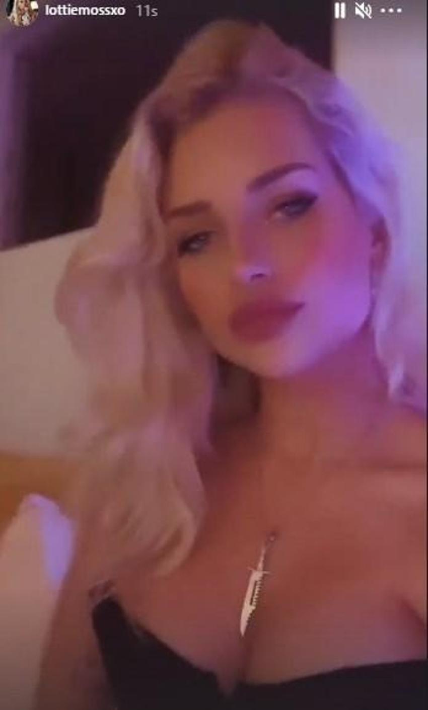 Lottie Moss’dan seksi video!