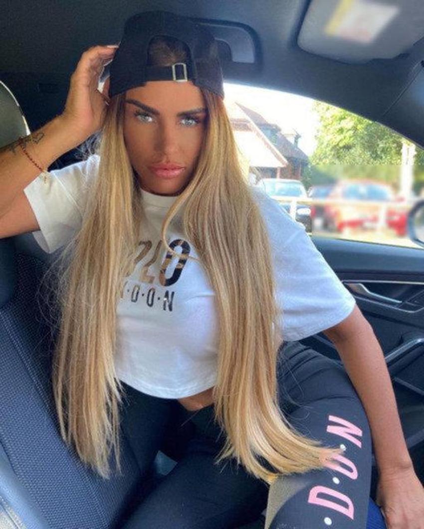 Katie Price: Yedi yaşında cinsel istismara uğradım