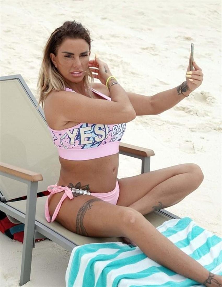 Katie Price: Yedi yaşında cinsel istismara uğradım