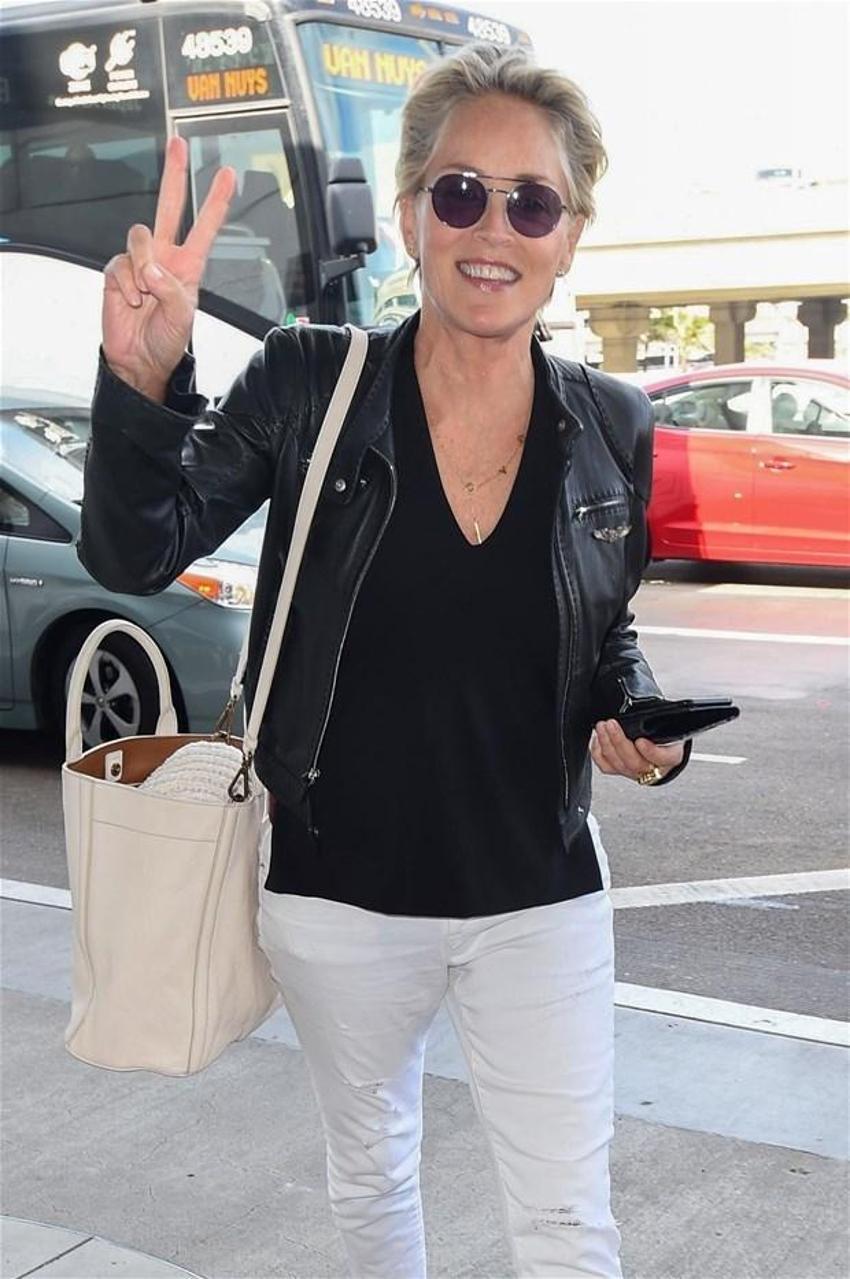 Sharon Stone'dan olay itiraf: Büyükannem bizi odaya kilitler, büyükbabam da taciz ederdi