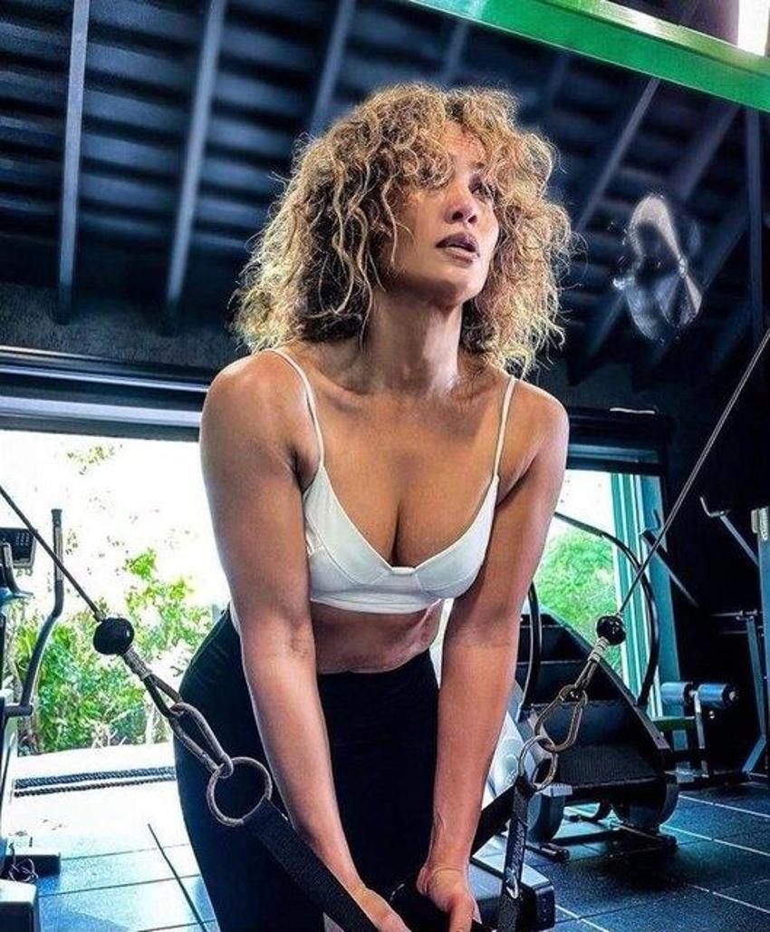 Jennifer Lopez, Jennifer Aniston ve Kim Kardashian'ı geçti