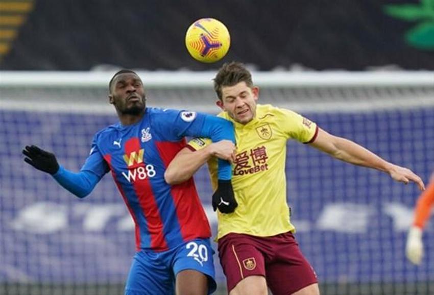 Galatasaray'dan ilginç transfer! Mostafa'nın yanına bir pivot daha Christian Benteke