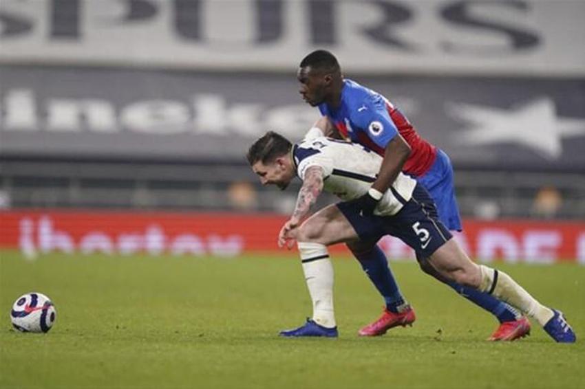 Galatasaray'dan ilginç transfer! Mostafa'nın yanına bir pivot daha Christian Benteke