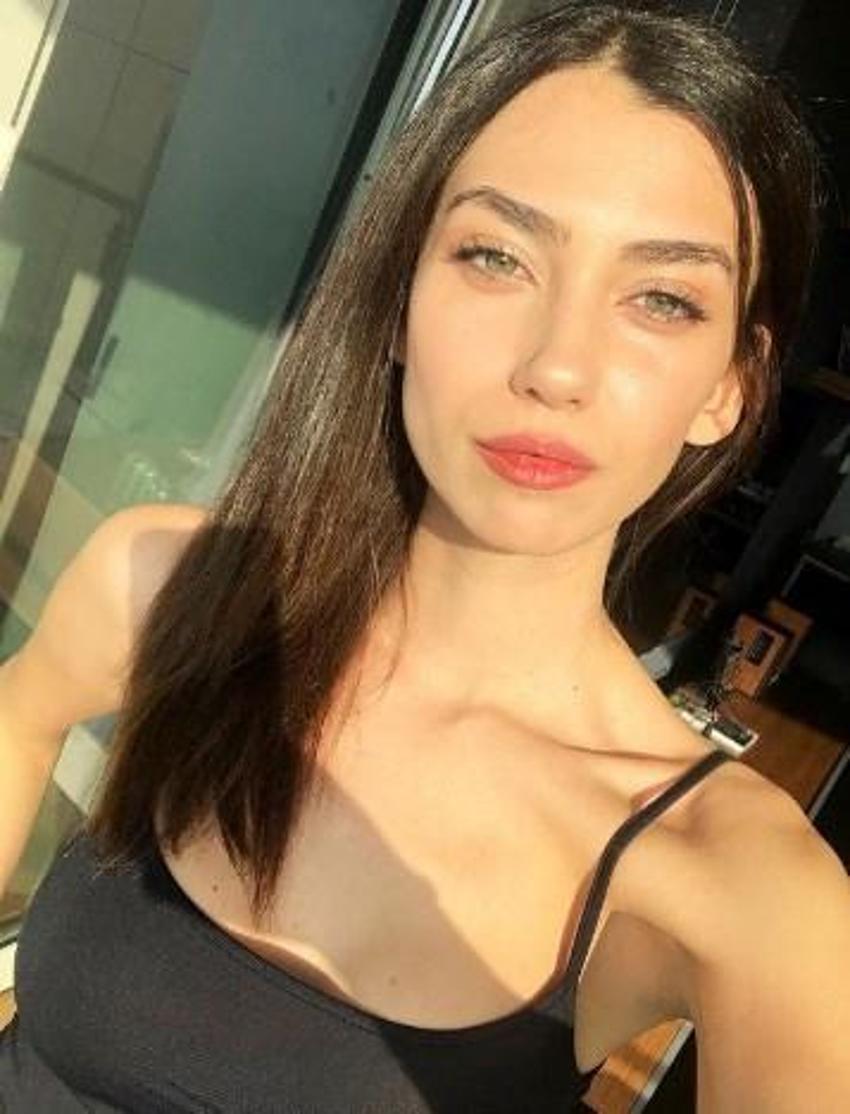 Kırgın Çiçekler'in Meral'i Aleyna Solaker sezonu açtı!
