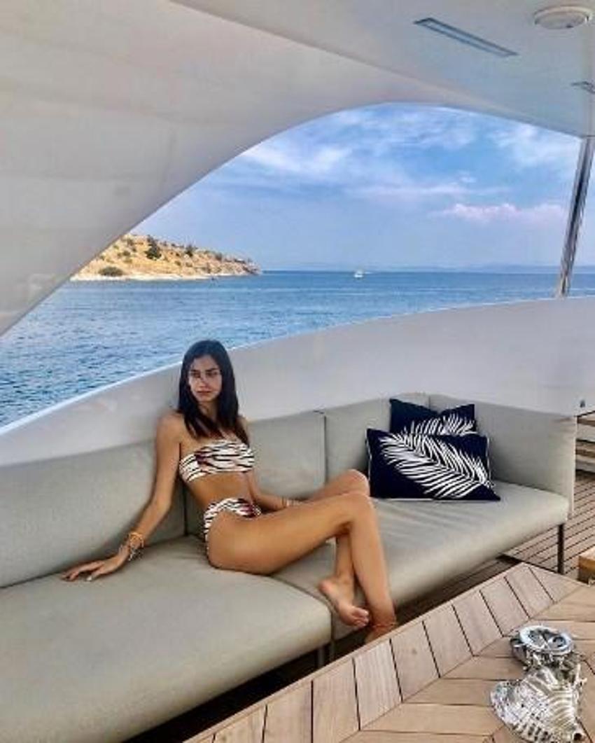 Kırgın Çiçekler'in Meral'i Aleyna Solaker sezonu açtı!
