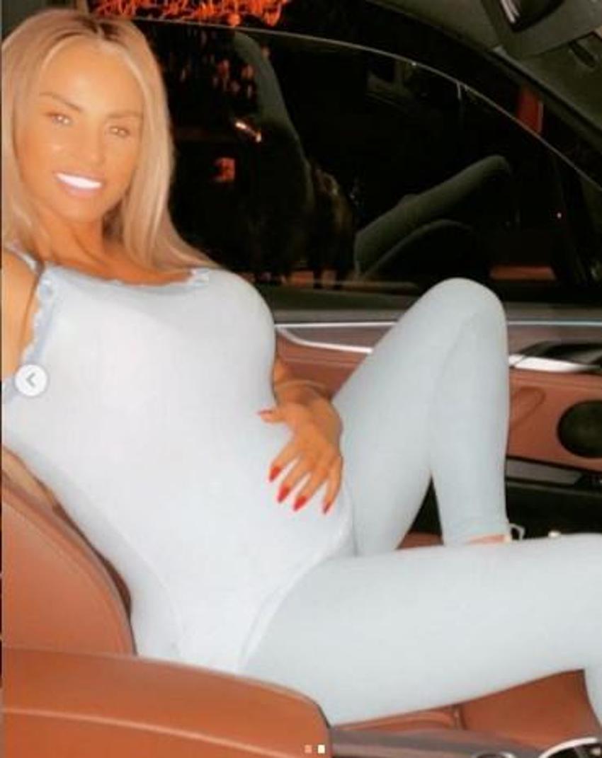 Katie Price altıncı kez anne oluyor!