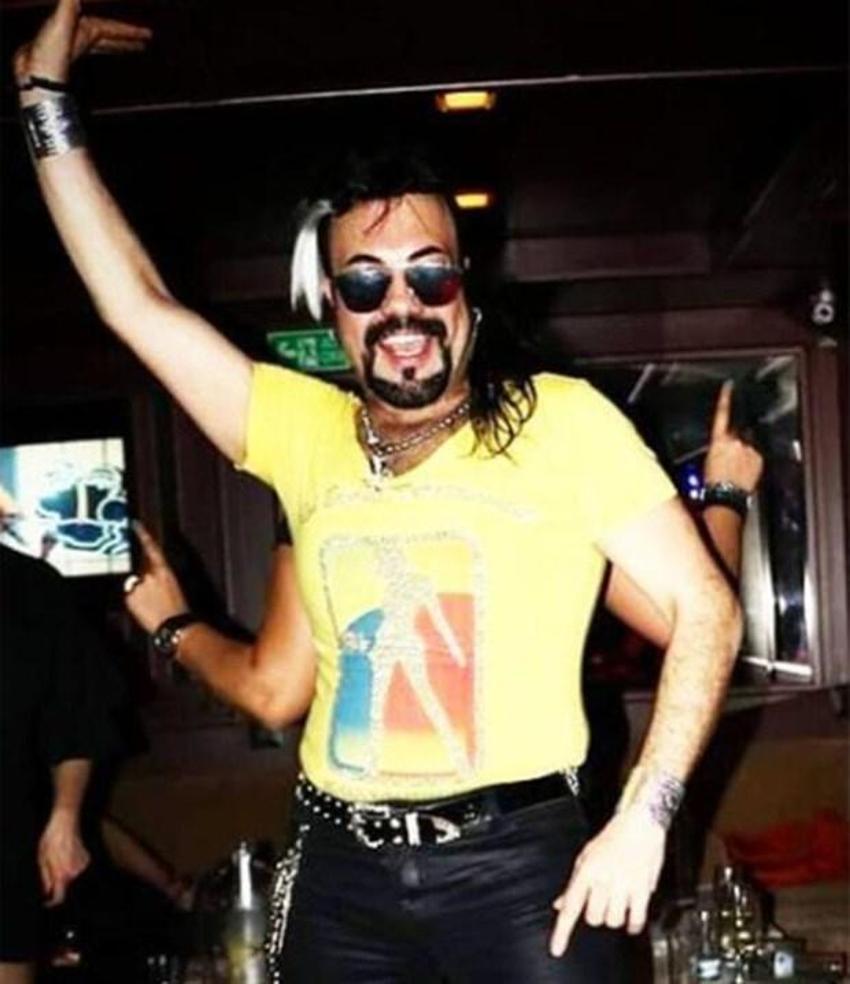 Kobra Murat'tan canlı yayında şoke eden hareket!