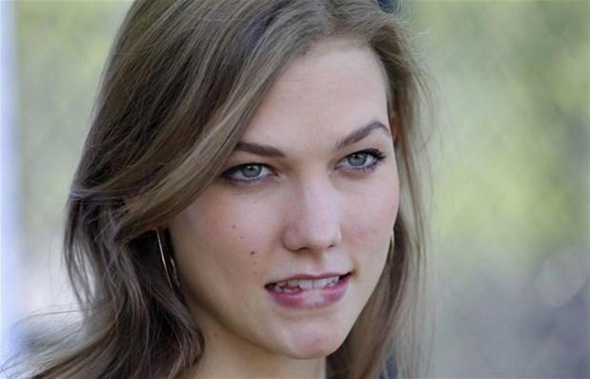 Karlie Kloss'tan sevindiren haber! İlk fotoğrafını paylaştı!