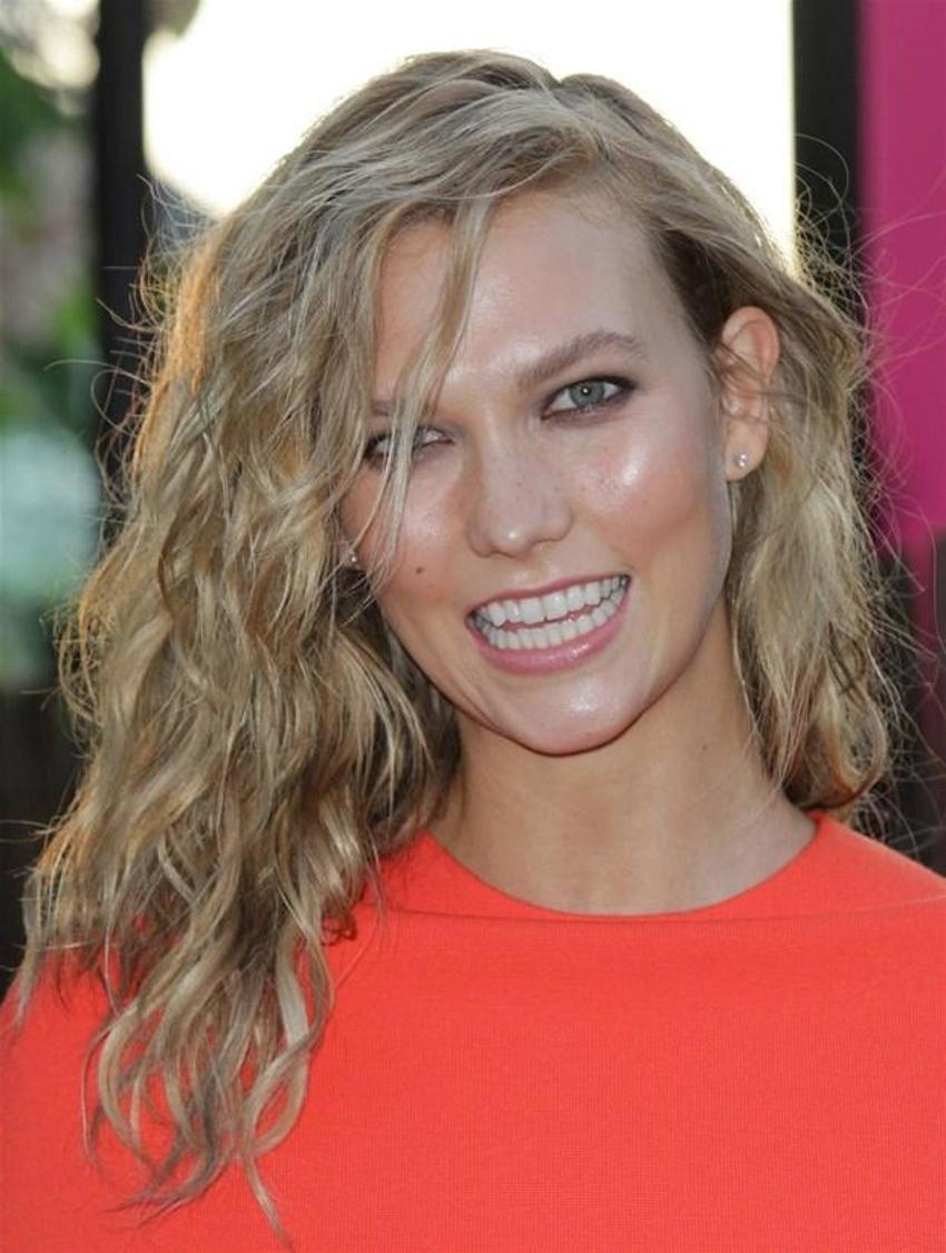 Karlie Kloss'tan sevindiren haber! İlk fotoğrafını paylaştı!