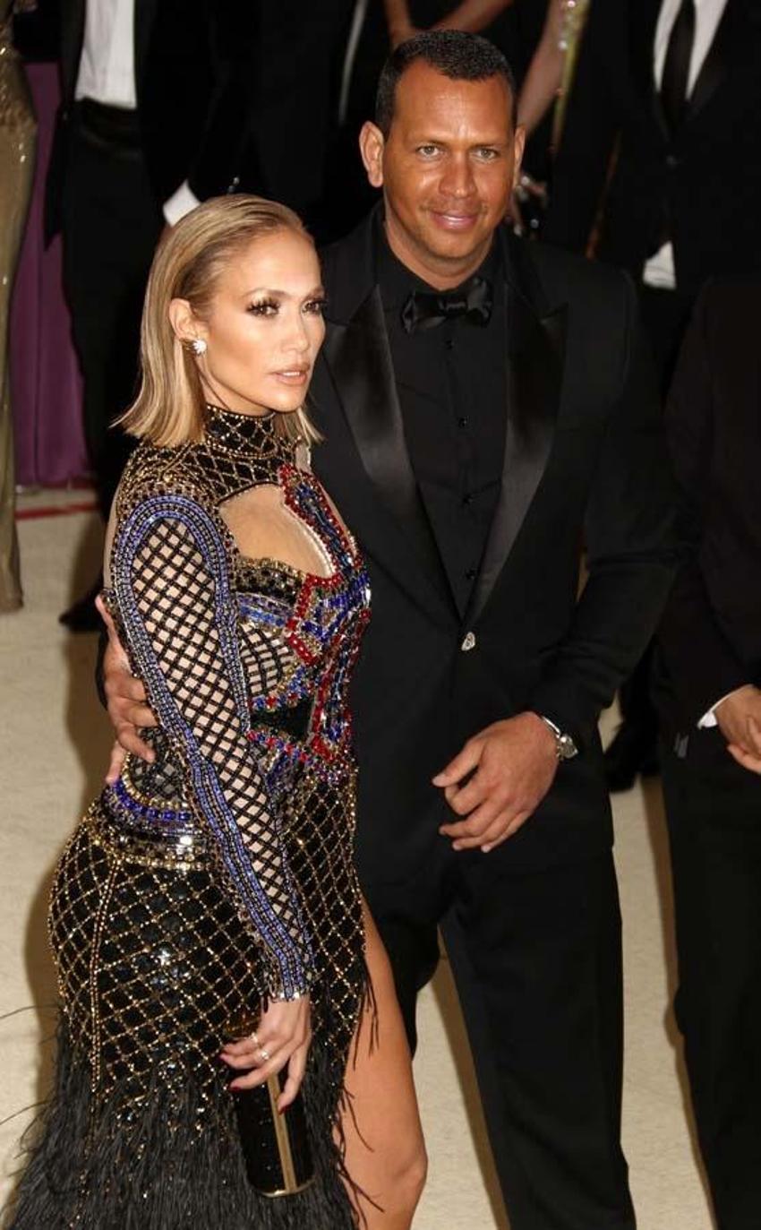Jennifer Lopez- Alex Rodriguez çiftinden ayrılık iddialarına yanıt!