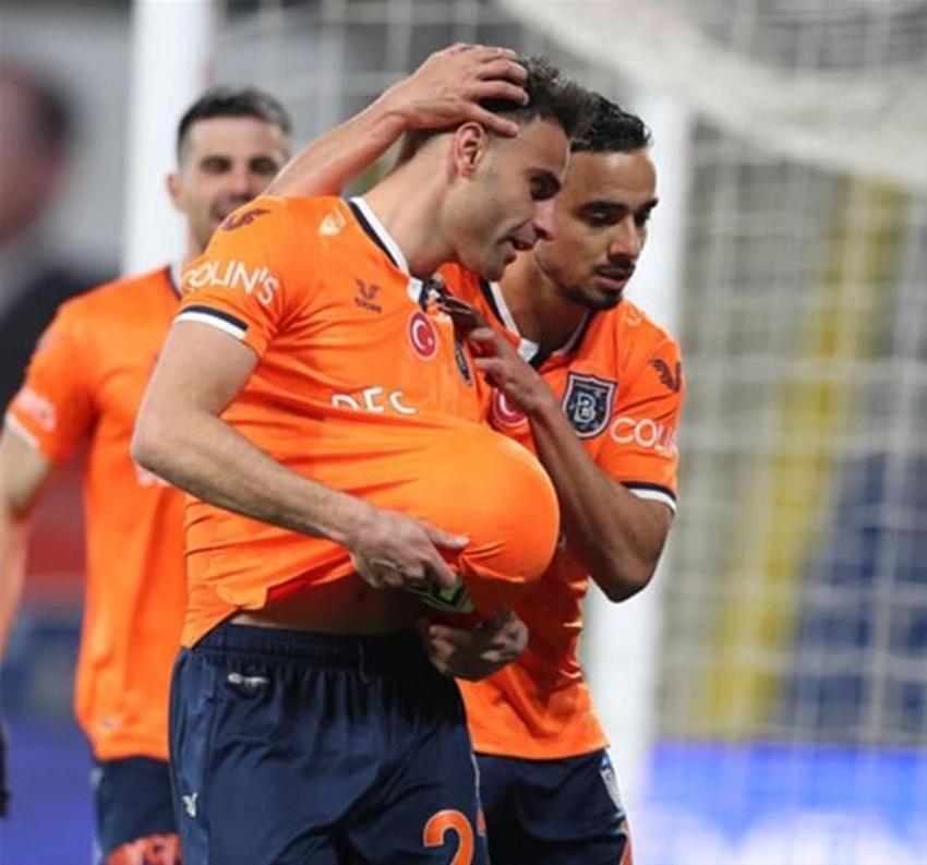 Beşiktaş'tan Cüneyt Çakır'a büyük tepki! Demba Ba'dan olay yaratan hareket