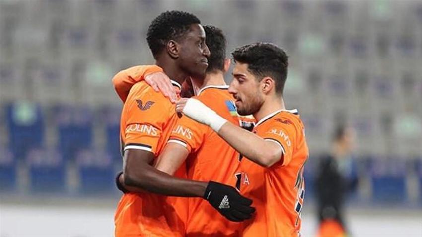Beşiktaş'tan Cüneyt Çakır'a büyük tepki! Demba Ba'dan olay yaratan hareket