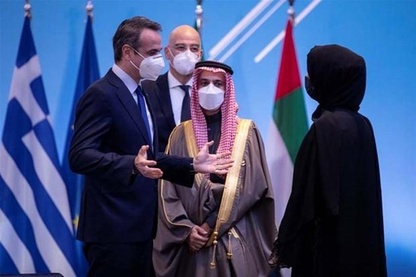Türkiye sınırında savaş hazırlığı! ABD'den Yunanistan'a yeni silah hibesi...