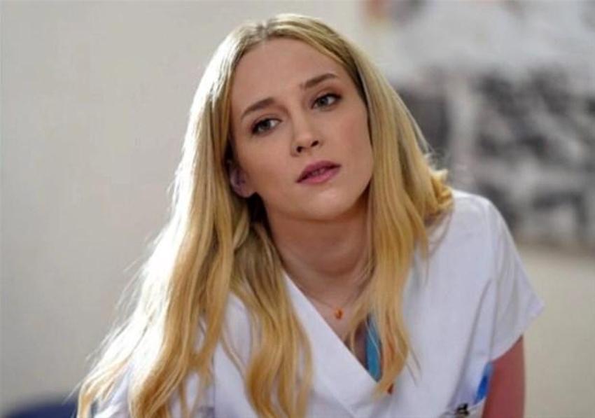 Hayal Köseoğlu iç çamaşırlı pozuyla gündem yarattı!
