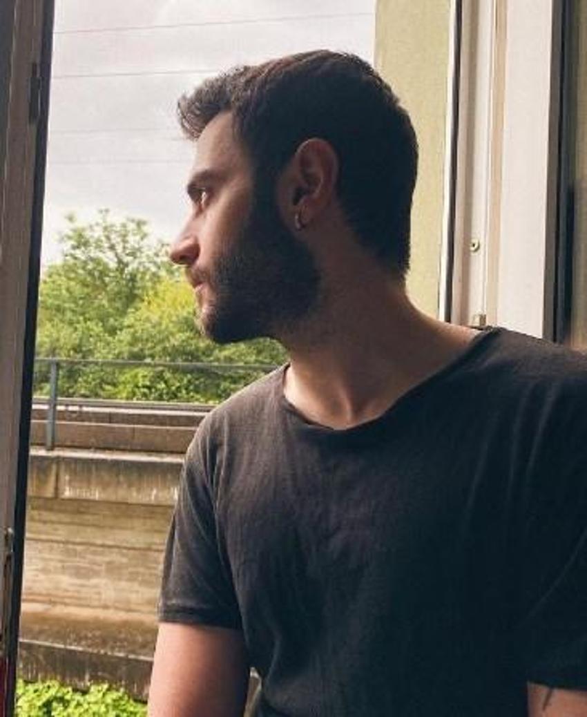 Yabancı Damat’ın Mustafa’sı Ozan Uğurlu yakışıklılığıyla büyüledi!