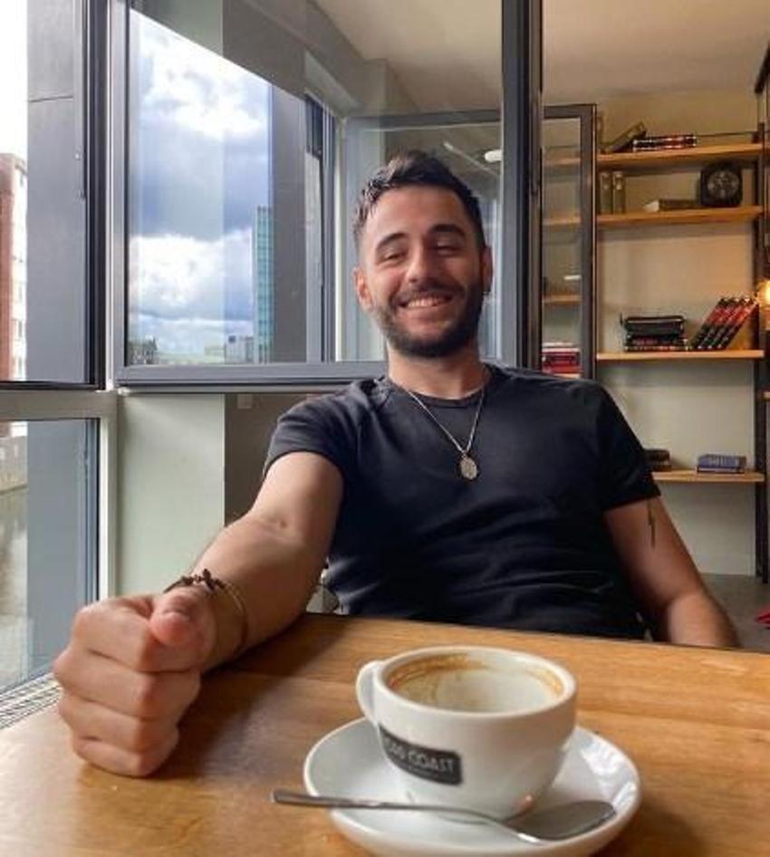 Yabancı Damat’ın Mustafa’sı Ozan Uğurlu yakışıklılığıyla büyüledi!