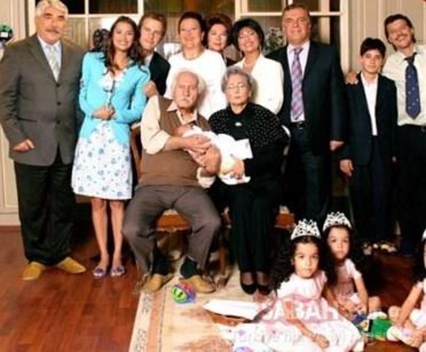 Yabancı Damat’ın Mustafa’sı Ozan Uğurlu yakışıklılığıyla büyüledi!