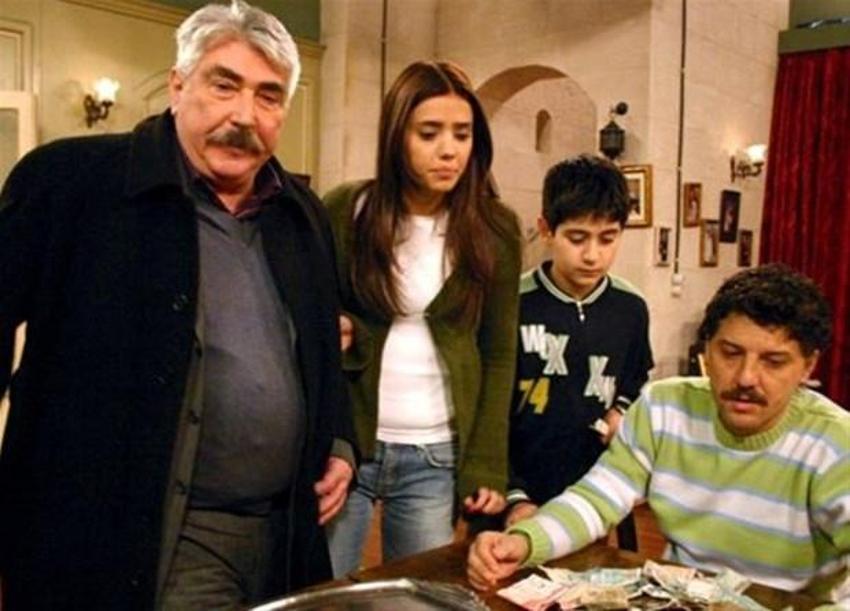 Yabancı Damat’ın Mustafa’sı Ozan Uğurlu yakışıklılığıyla büyüledi!