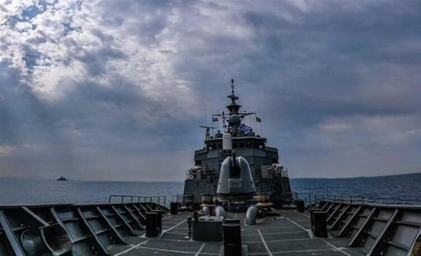 Doğu Akdeniz'de sıcak anlar! Yunanistan'ın etekleri tutuştu... Tehlikeli savaş oyunu...
