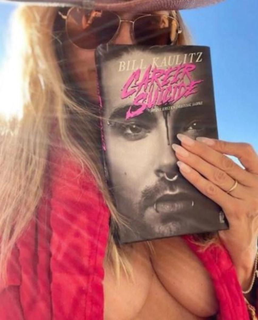 Heidi Klum kitap tanıttı! Herkes göğüslerine baktı...