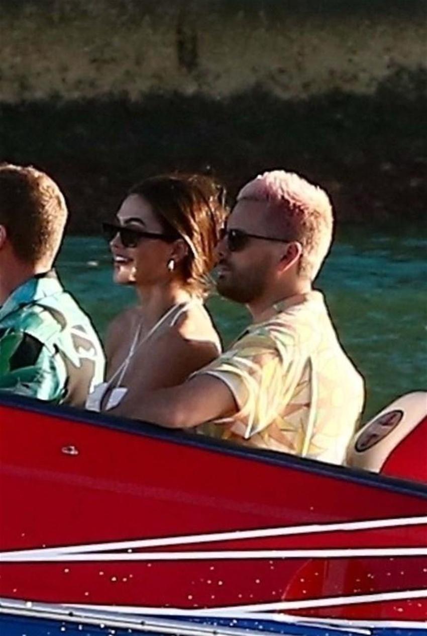 Amelia Hamlin ve Scott Disick'in romantik gün batımı!