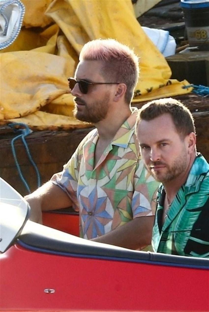 Amelia Hamlin ve Scott Disick'in romantik gün batımı!