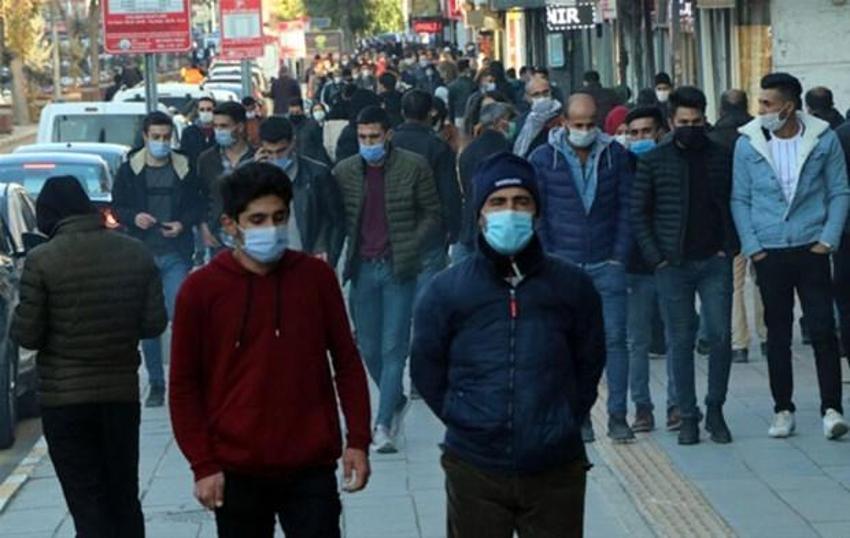 Hafta içi ve hafta sonu sokağa çıkma yasağı ile ilgili flaş kararlar! Ve belli oldu! İşte tüm detaylar...