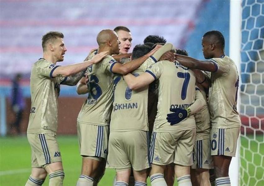 Trabzonspor - Fenerbahçe maçının ardından bomba iddia! Erol Bulut kovulacak yeni kadro dışılar yolda
