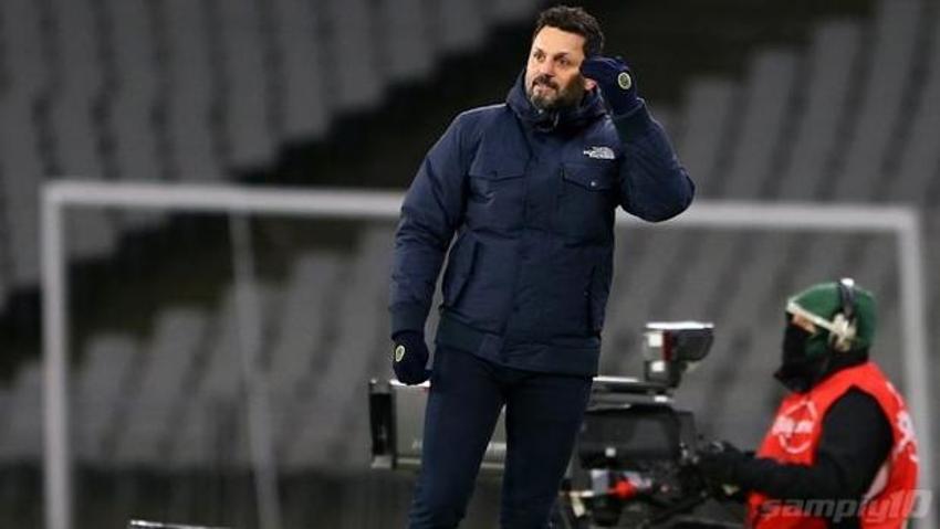 Trabzonspor maçı öncesi Fenerbahçe'de son dakika! Arap basınından Razvan Lucescu sürprizi