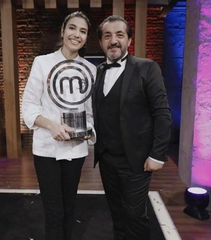 MasterChef şampiyonu Cemre Uyanık'ın değişimi şaşırttı!