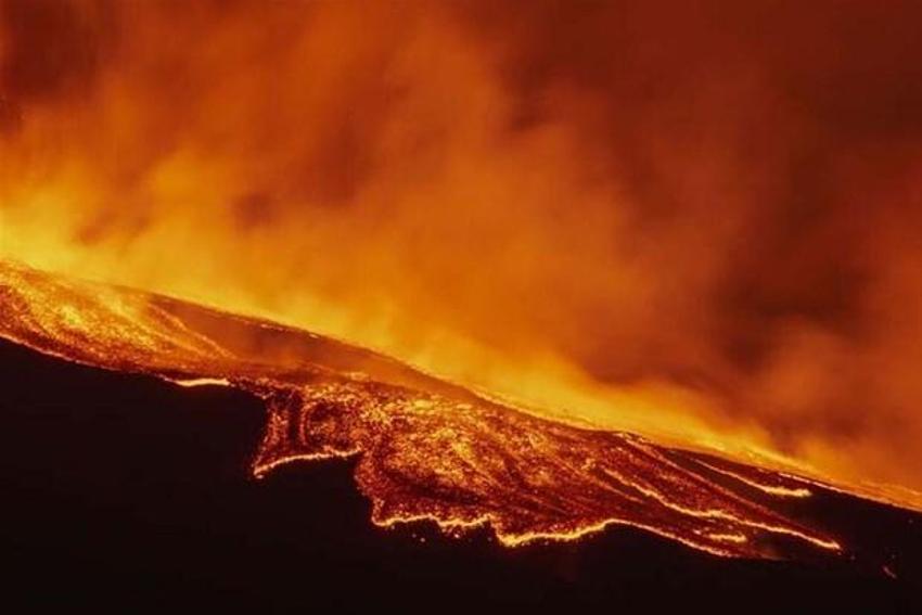 Etna canavarı kükredi! Lav selleri akmaya başladı...