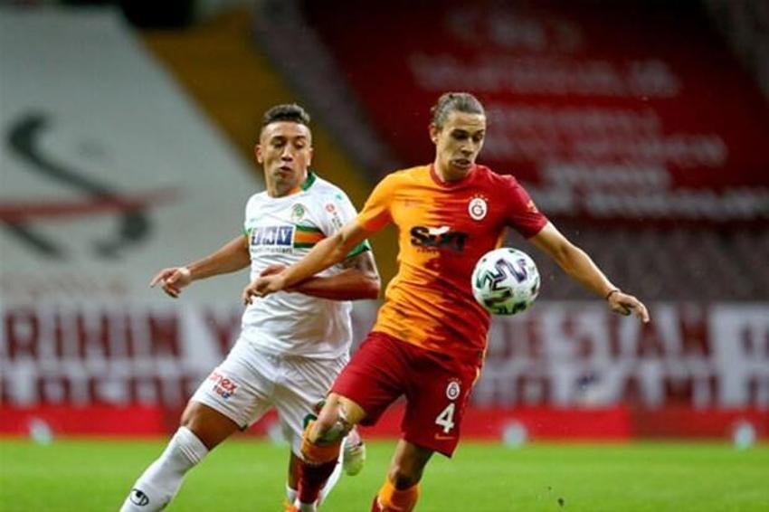 Galatasaray'da Taylan Antalyalı'nın yerine Javi Martinez bombası