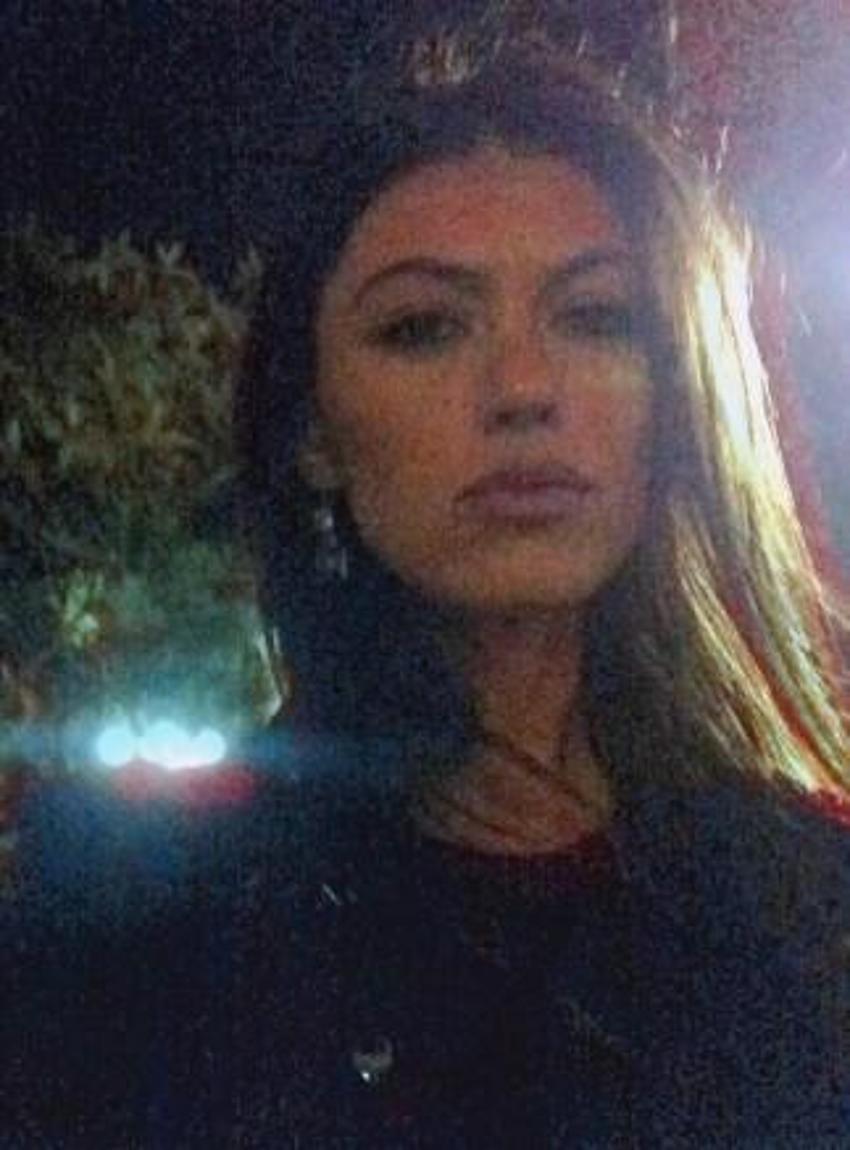 Arka Sokaklar'ın Zeliş'i Yüsra Geyik'in bir de ablasına bakın!