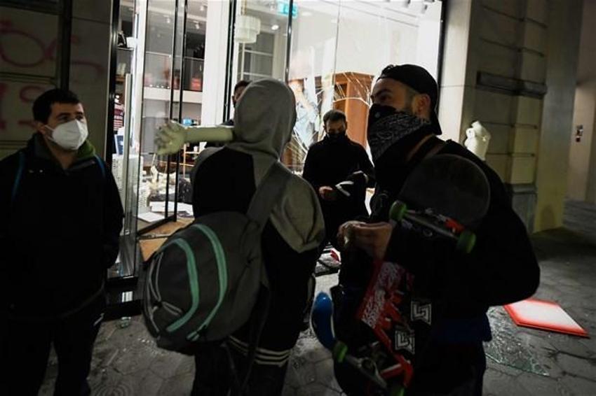 Pablo Hasel ülkeyi karıştırdı! 5 gün geçti, yangın yeri...