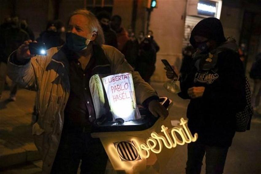 Pablo Hasel ülkeyi karıştırdı! 5 gün geçti, yangın yeri...