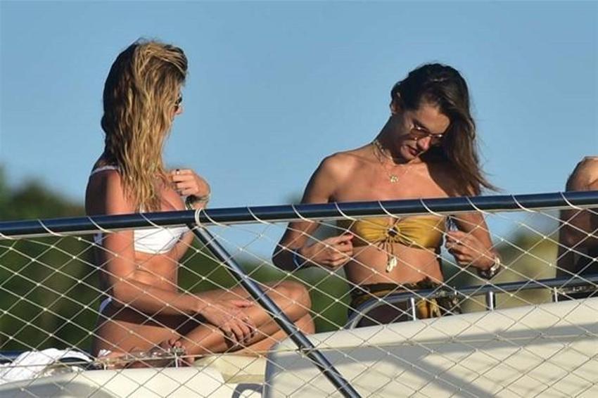 Memleketinde son günü! Doyasıya eğlendi, Alessandra Ambrosio...