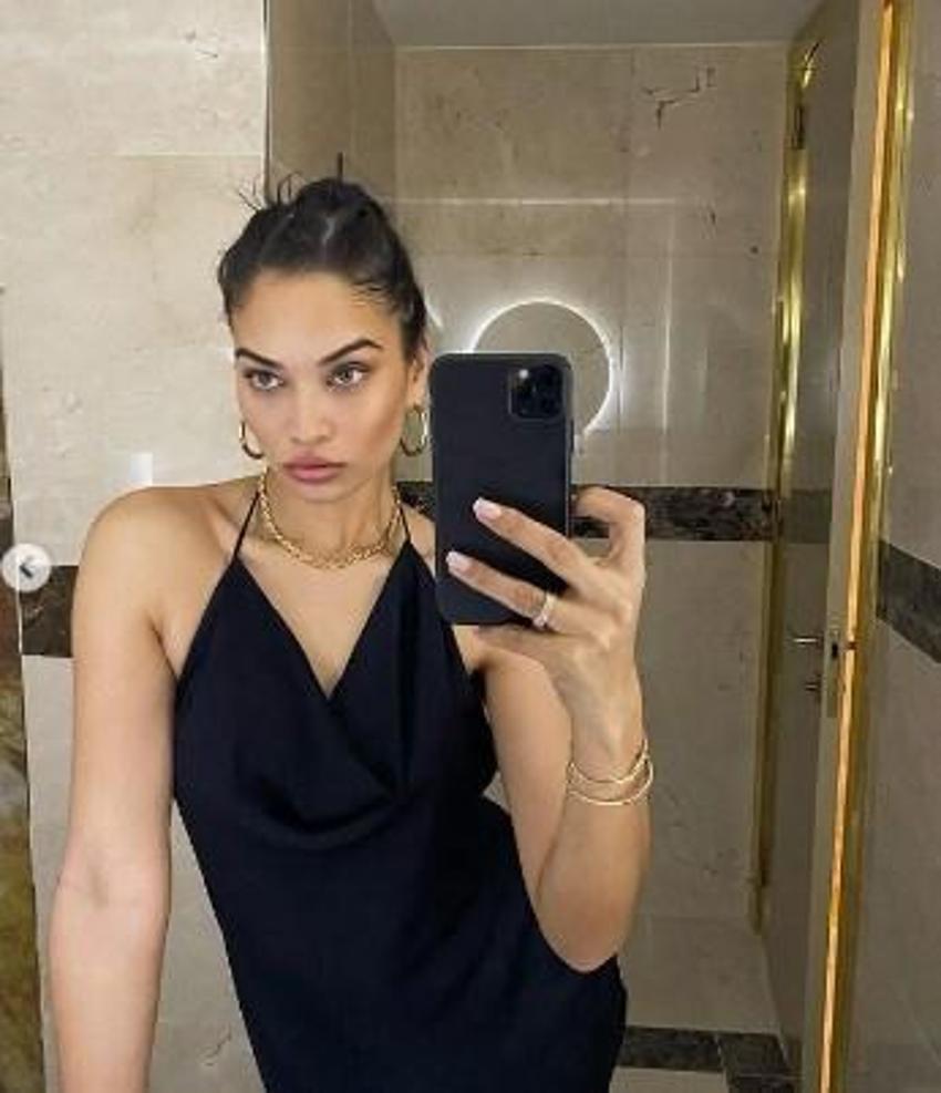 Victoria Secret meleği Shanina Shaik Instagram'ı sallıyor!