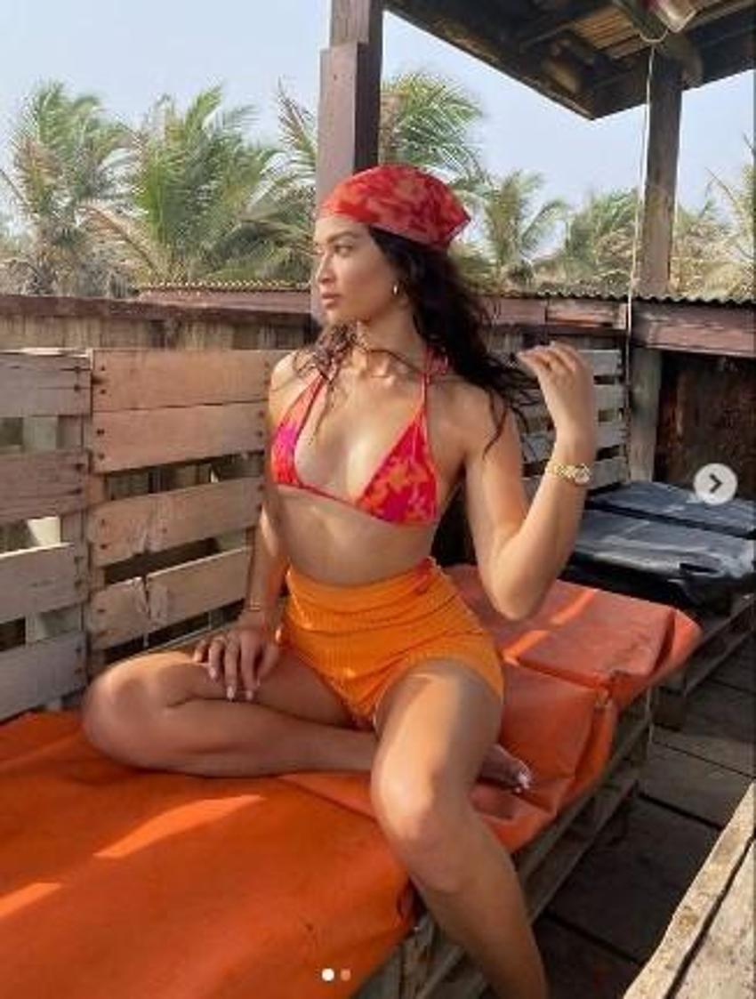 Victoria Secret meleği Shanina Shaik Instagram'ı sallıyor!