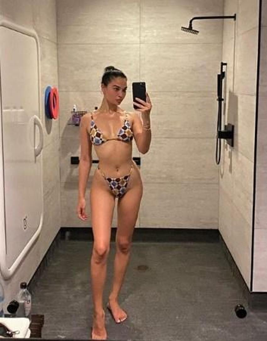 Victoria Secret meleği Shanina Shaik Instagram'ı sallıyor!