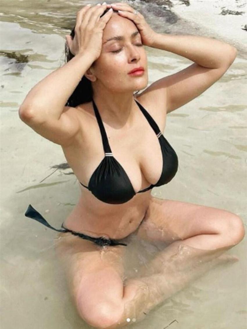 Salma Hayek: Sevişme sahnesinde ağladım!