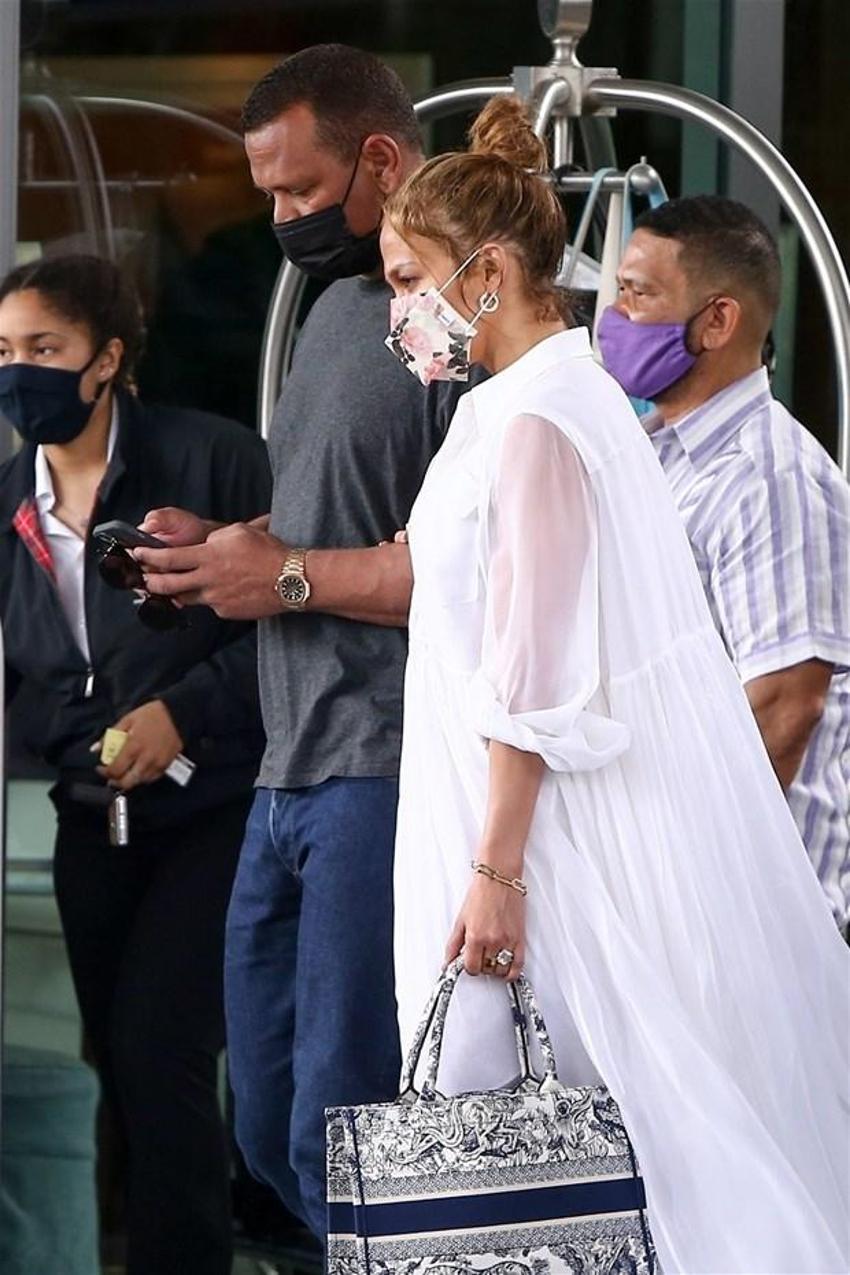 Jennifer Lopez ve Alex Rodriguez'in erken Sevgililer Günü kutlaması!