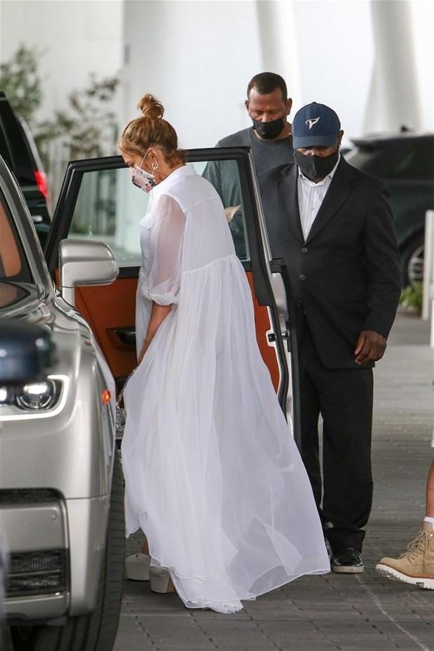 Jennifer Lopez ve Alex Rodriguez'in erken Sevgililer Günü kutlaması!