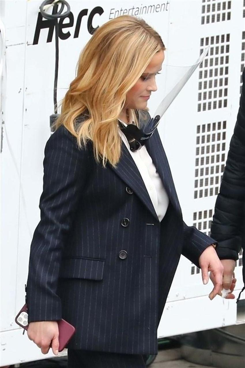 Sete sütyensiz gitti ,olanlar oldu! Jennifer Aniston’un zor anları...