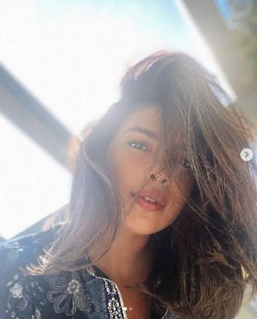 Ünlü oyuncu Priyanka Chopra itiraf etti: Yönetmen benden göğüs estetiği yaptırmamı istedi