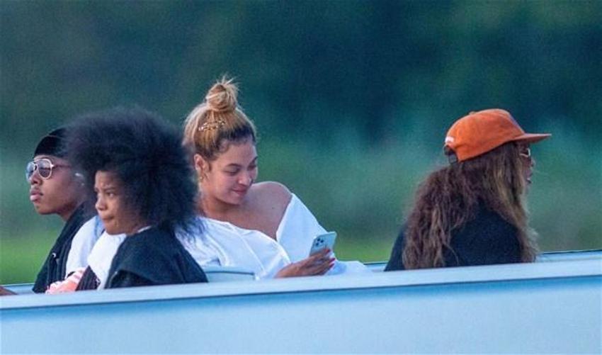 Beyonce-Jay Z çifti gazetecilerden kaçamadı!