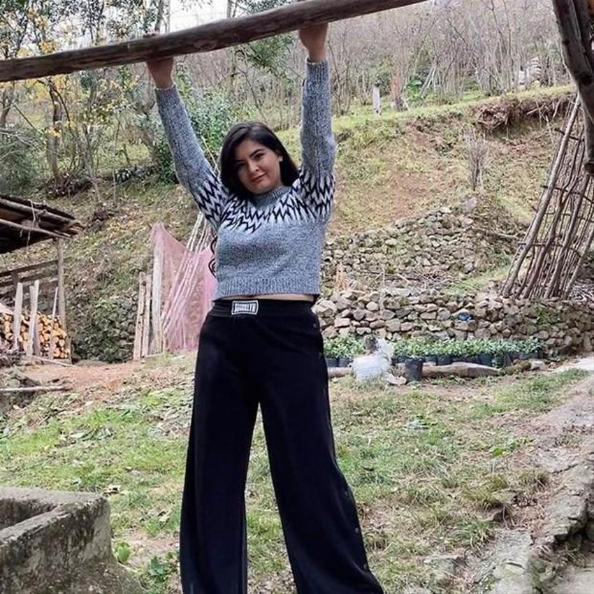 Hanife Gürdal sosyal medyayı salladı! Süper minili gönderme