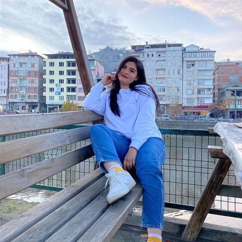 Hanife Gürdal sosyal medyayı salladı! Süper minili gönderme