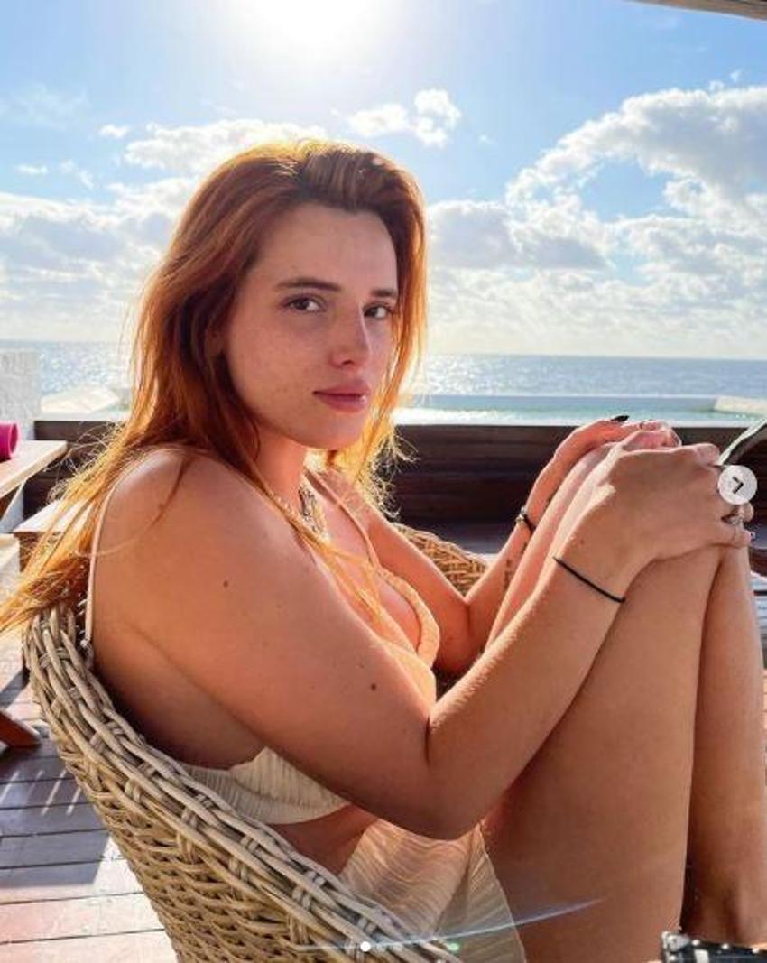 Bu pozlarla geri döndü olay yarattı! Bella Thorne...